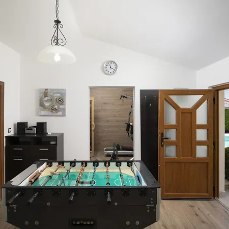 Zara Villa *